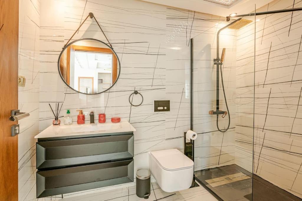 Apartamento Royale Duplexe Pleine Centre Tanger Exterior foto