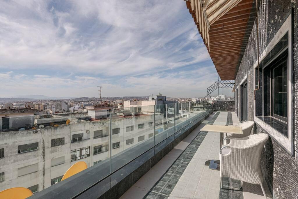 Apartamento Royale Duplexe Pleine Centre Tanger Exterior foto